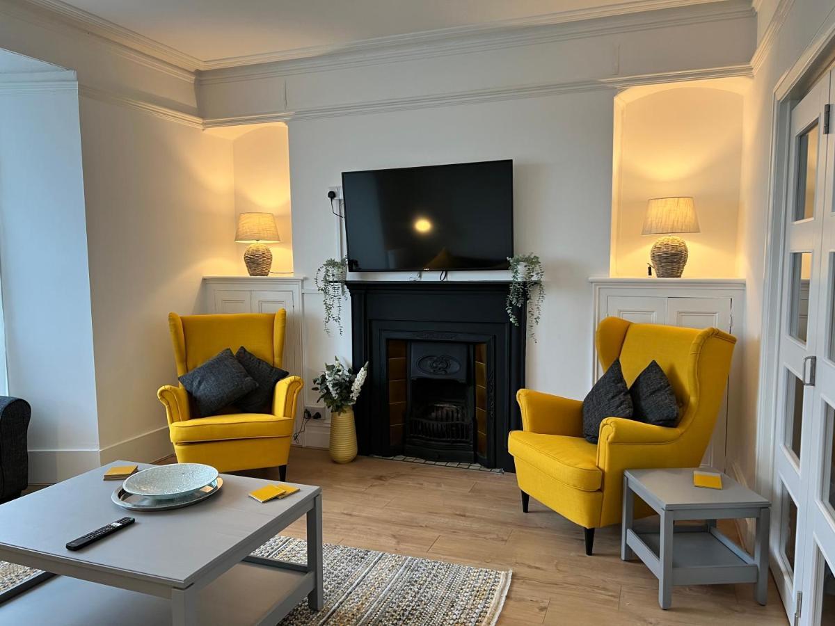 Heathcliff - 5 Bedroom House In Town Centre Tenby Bagian luar foto