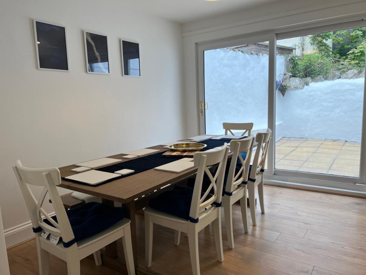Heathcliff - 5 Bedroom House In Town Centre Tenby Bagian luar foto