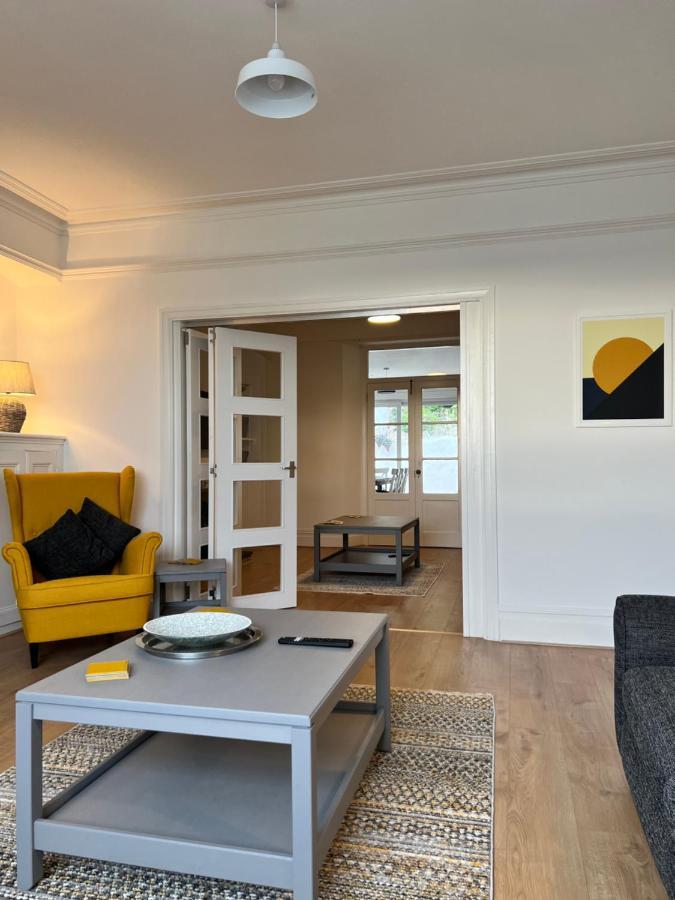 Heathcliff - 5 Bedroom House In Town Centre Tenby Bagian luar foto