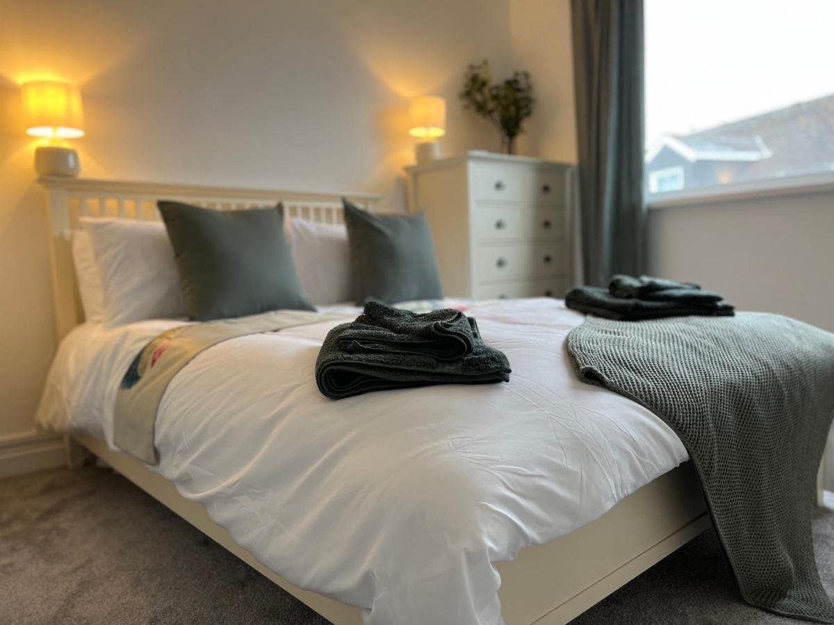 Heathcliff - 5 Bedroom House In Town Centre Tenby Bagian luar foto