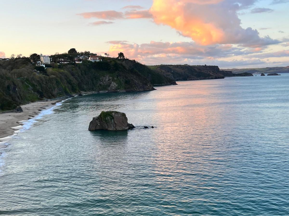 Heathcliff - 5 Bedroom House In Town Centre Tenby Bagian luar foto